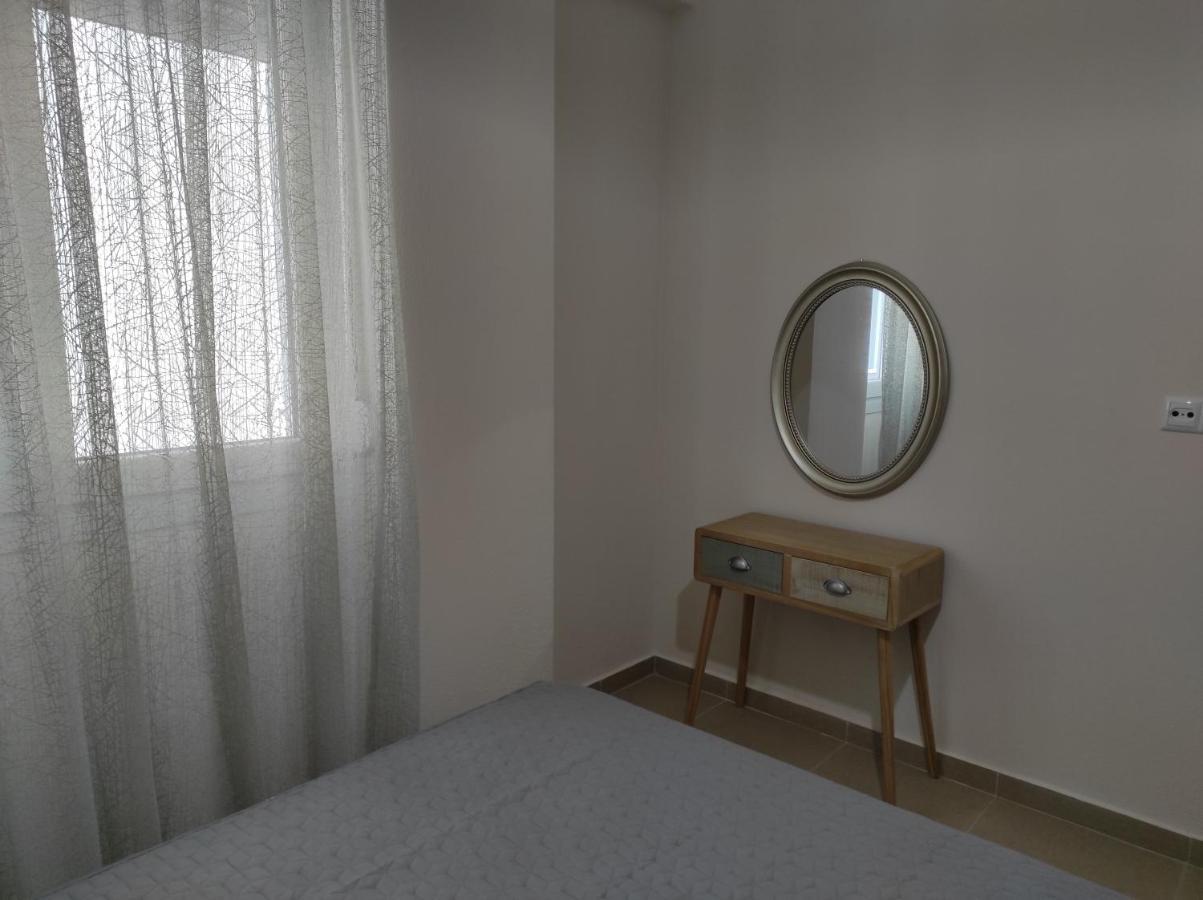 Nastazia Apartment เนอาเปรามอส ภายนอก รูปภาพ